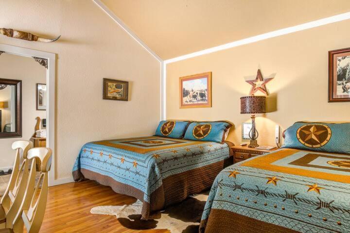 #3 Wrangler~Bandera Tin Star~Bandera, Tx. Apartment Exterior photo