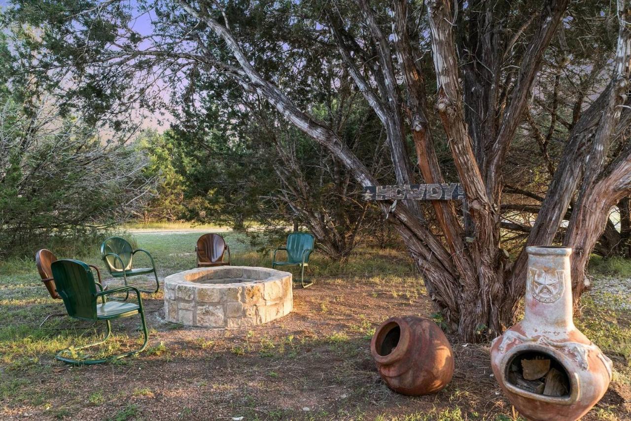 #3 Wrangler~Bandera Tin Star~Bandera, Tx. Apartment Exterior photo